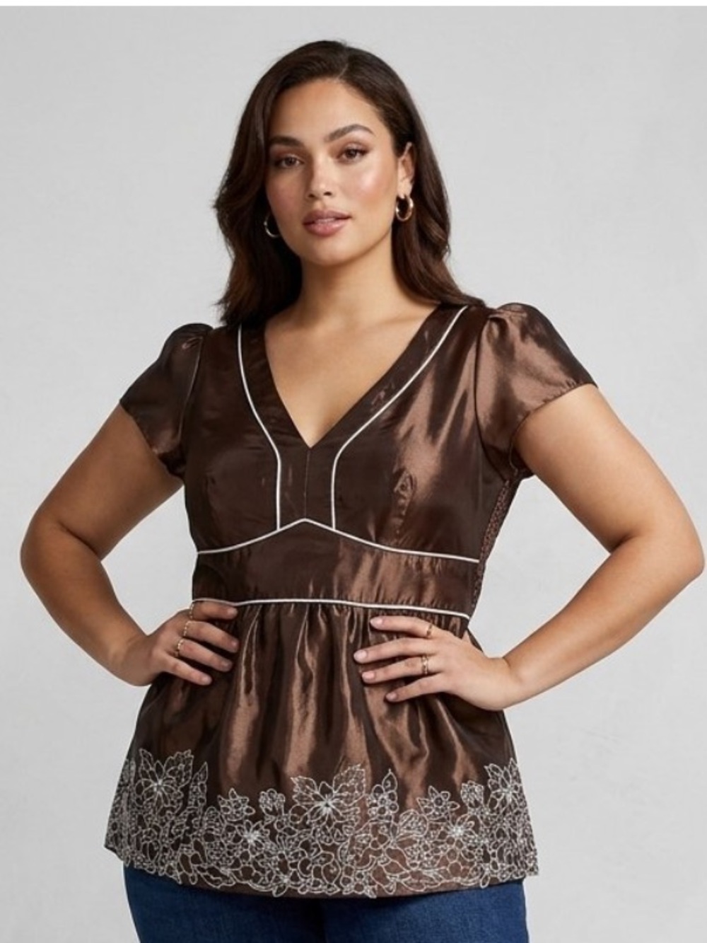 Vintage DYNAMITE Chocolate Brown Tunic
Floral Trim
Small